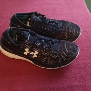 Under Armour running shoes women's size 8 black and white